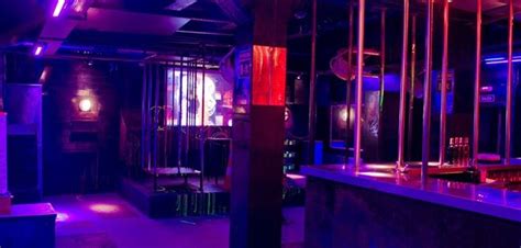 bares gay bilbao|Bilbao Gay Bars & Clubs Guide 2025